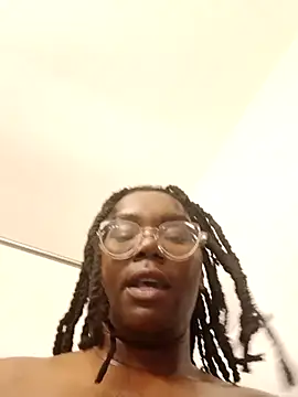 Snapshot of Kokohayes chatting on March 1, 5:20 am Kokohayes online show from March 1, 5:20 am