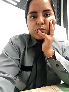 Isabel 3 online show from February 10, 1:32 am