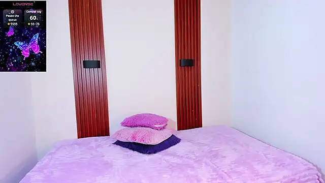 Snapshot of Brendajennerr chatting on March 12, 10:38 pm Brendajennerr online show from March 12, 10:38 pm