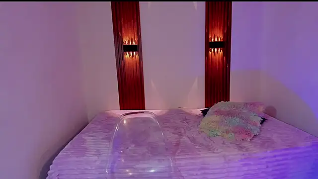 Snapshot of Brendajennerr chatting on March 21, 8:19 am Brendajennerr online show from March 21, 8:19 am