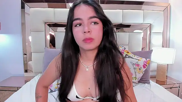 Snapshot of rousse_stonss chatting on March 18, 5:16 pm rousse stonss online show from March 18, 5:16 pm