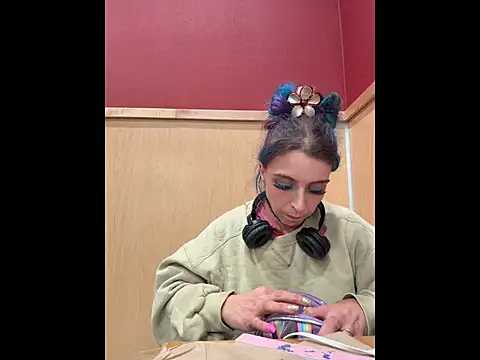 MegaTinyyy online show from June 11, 8:01 am