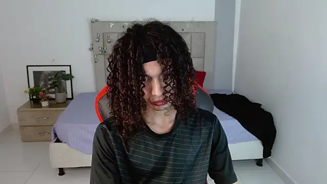 Axel fox77 online show from February 1, 11:58 pm