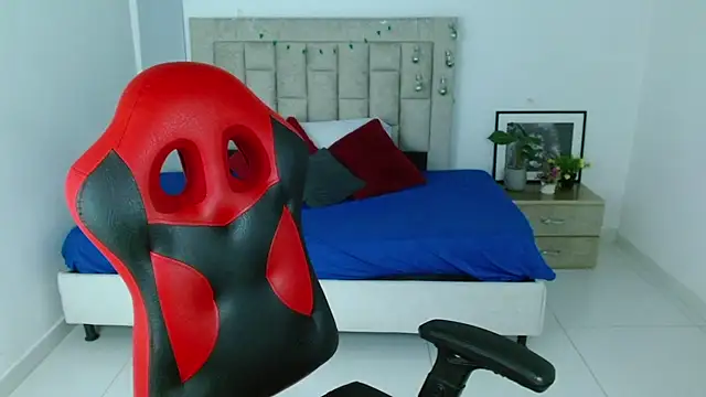 Axel fox77 online show from February 7, 11:30 pm