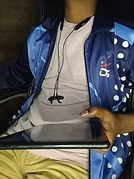 Snapshot of Ravi_Free_Fire chatting on February 1, 7:07 am Ravi Free Fire online show from February 1, 7:07 am