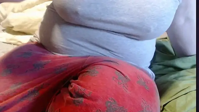 Snapshot of Santanna77 chatting on February 13, 1:37 pm Santanna77 online show from February 13, 1:37 pm