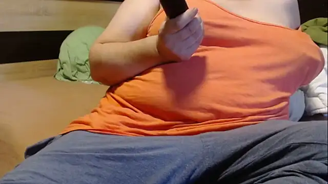 Snapshot of Santanna77 chatting on March 8, 8:11 am Santanna77 online show from March 8, 8:11 am