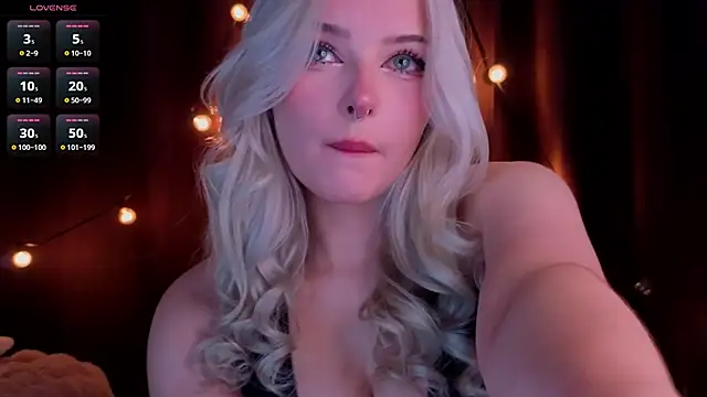 ShyniAlice online show from March 9, 4:38 am