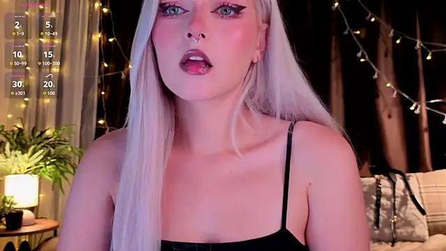 ShyniAlice online show from July 13, 4:04 am