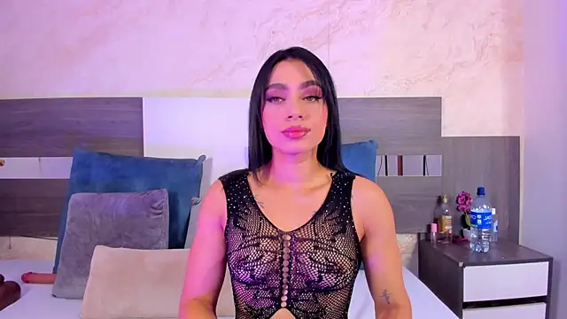 Snapshot of suzan_jane chatting on July 5, 12:39 am suzan jane online show from July 5, 12:39 am