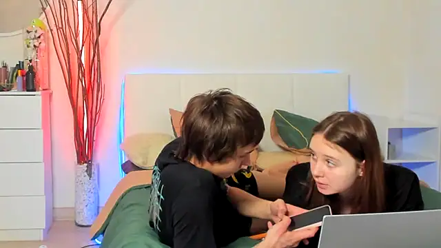 Snapshot of Santythousand chatting on February 18, 7:43 pm Santythousand online show from February 18, 7:43 pm