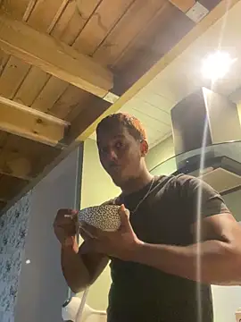 Axel black10 online show from February 5, 2:00 pm