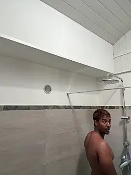 Snapshot of Axel_black10 chatting on February 18, 1:29 pm Axel black10 online show from February 18, 1:29 pm