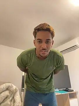 Snapshot of Axel_black10 chatting on March 3, 2:23 pm Axel black10 online show from March 3, 2:23 pm