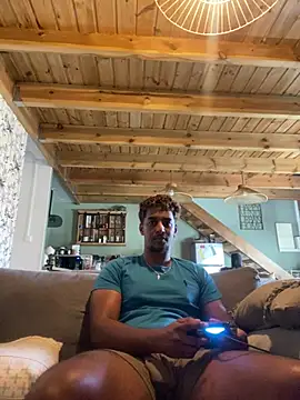 Snapshot of Axel_black10 chatting on March 13, 10:55 am Axel black10 online show from March 13, 10:55 am