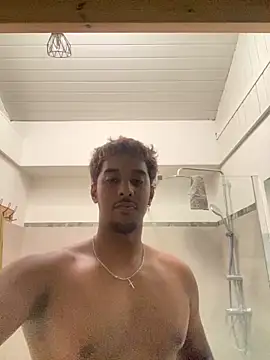 Snapshot of Axel_black10 chatting on March 21, 12:54 pm Axel black10 online show from March 21, 12:54 pm