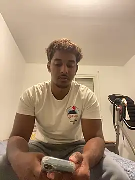 Snapshot of Axel_black10 chatting on March 22, 7:50 pm Axel black10 online show from March 22, 7:50 pm