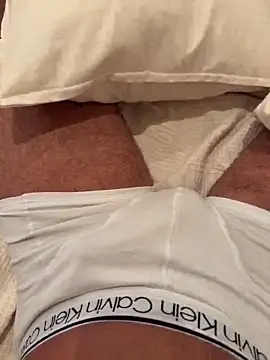 Snapshot of Mr_Tomato chatting on February 2, 9:41 am Mr Tomato online show from February 2, 9:41 am