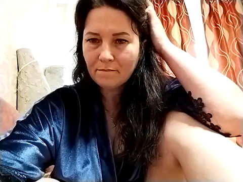 Snapshot of Katrina3515 chatting on April 16, 8:26 am Katrina3515 online show from April 16, 8:26 am