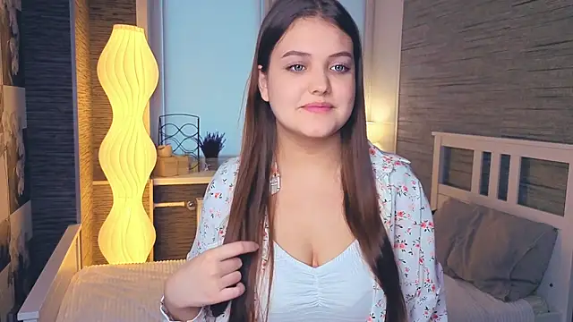 WhitleyMurra online show from February 12, 7:36 am