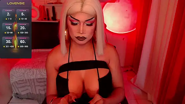 deliciousClaire online show from May 4, 8:38 pm