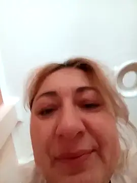 Snapshot of Katrina9911 chatting on February 13, 10:33 am Katrina9911 online show from February 13, 10:33 am