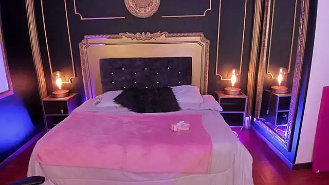 Jenifer James online show from February 3, 12:10 pm