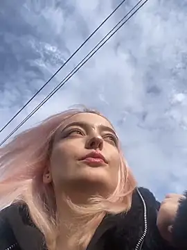 aka Blonde online show from March 26, 9:26 am