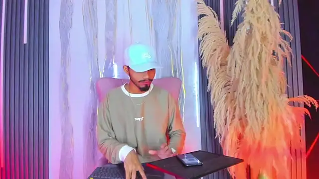 Snapshot of Baby_sexdemon chatting on February 4, 8:25 pm Baby sexdemon online show from February 4, 8:25 pm