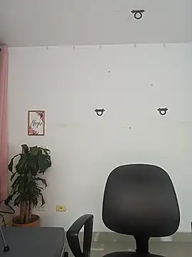 Snapshot of Natalye_23 chatting on March 10, 3:00 am Natalye 23 online show from March 10, 3:00 am