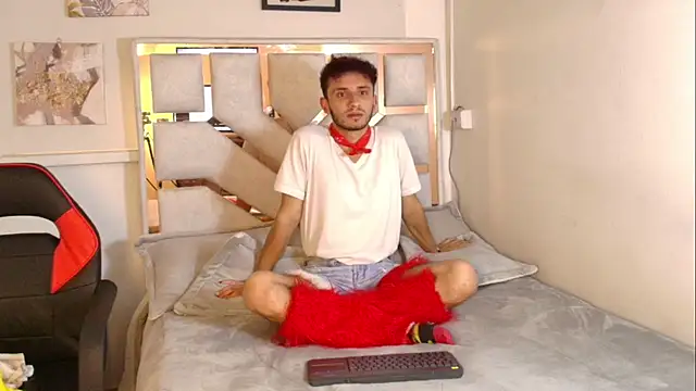 Curlystartt online show from January 16, 12:31 pm