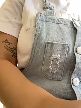 Shayla--broos online show from February 9, 7:40 pm