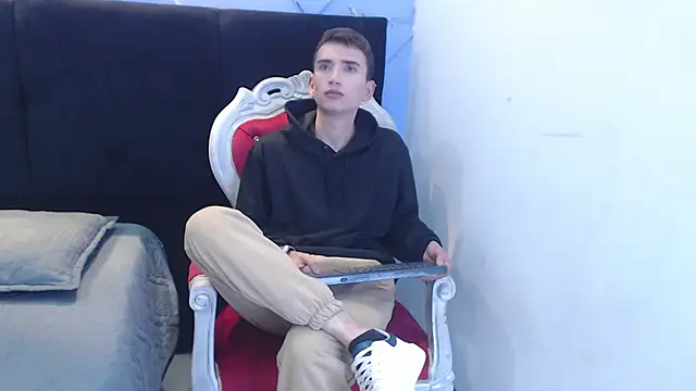 Iam Smith  online show from January 19, 12:09 pm