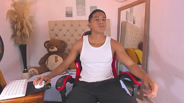 noah sthone online show from February 25, 12:15 pm