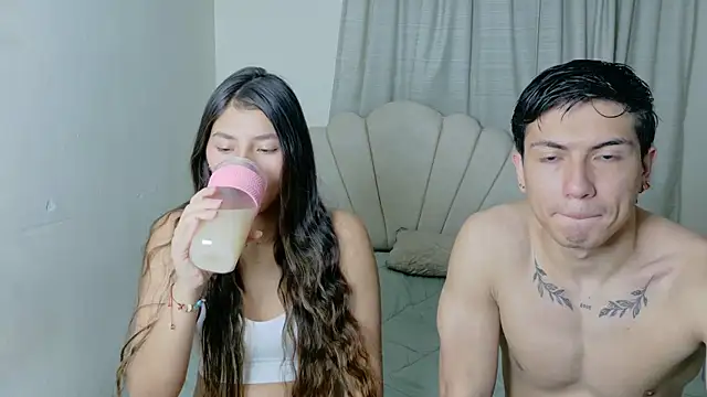 ScarlettAndLucas online show from June 13, 9:51 am