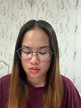 Snapshot of Ponthip chatting on April 30, 2:01 pm Ponthip online show from April 30, 2:01 pm