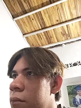 DereckTwink online show from February 8, 7:45 am