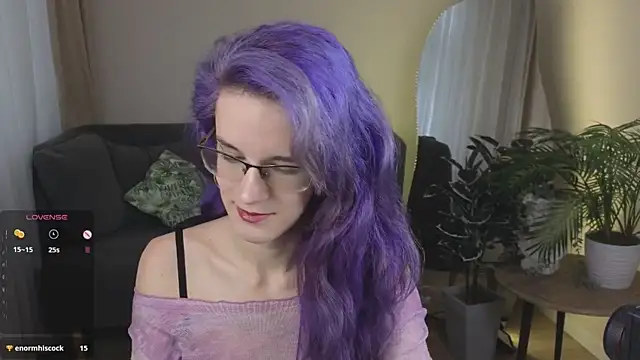 AuraLaunni online show from July 30, 7:29 am