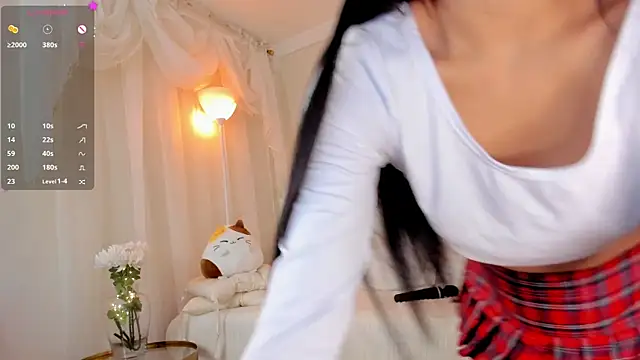 your alina18 online show from June 30, 11:39 pm