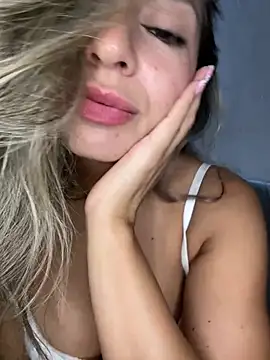 bebitas2  online show from March 3, 12:06 am