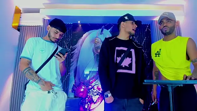 The Gods In Diamonds online show from January 18, 5:11 am