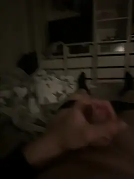 Snapshot of NotatingGrinder chatting on March 13, 12:28 am NotatingGrinder online show from March 13, 12:28 am