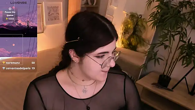 Snapshot of Siena_aa chatting on June 22, 3:25 am Siena aa online show from June 22, 3:25 am