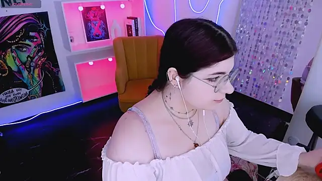 Snapshot of Siena_aa chatting on July 2, 7:20 pm Siena aa online show from July 2, 7:20 pm