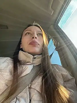 Snapshot of LeiaMood chatting on March 5, 5:14 am LeiaMood online show from March 5, 5:14 am