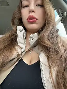 Snapshot of LeiaMood chatting on March 6, 5:04 am LeiaMood online show from March 6, 5:04 am