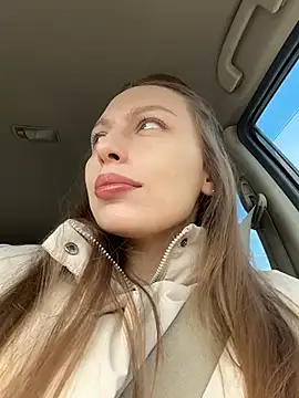 Snapshot of LeiaMood chatting on March 18, 5:10 am LeiaMood online show from March 18, 5:10 am