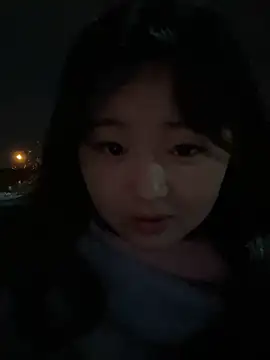 Snapshot of Mloy-01 chatting on March 3, 2:45 pm Mloy-01 online show from March 3, 2:45 pm