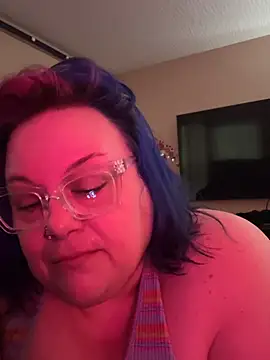 Snapshot of theUnihorniest chatting on March 27, 11:04 pm theUnihorniest online show from March 27, 11:04 pm