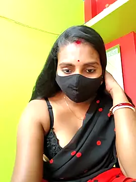 Snapshot of arushi_bb chatting on March 29, 8:14 am arushi bb online show from March 29, 8:14 am